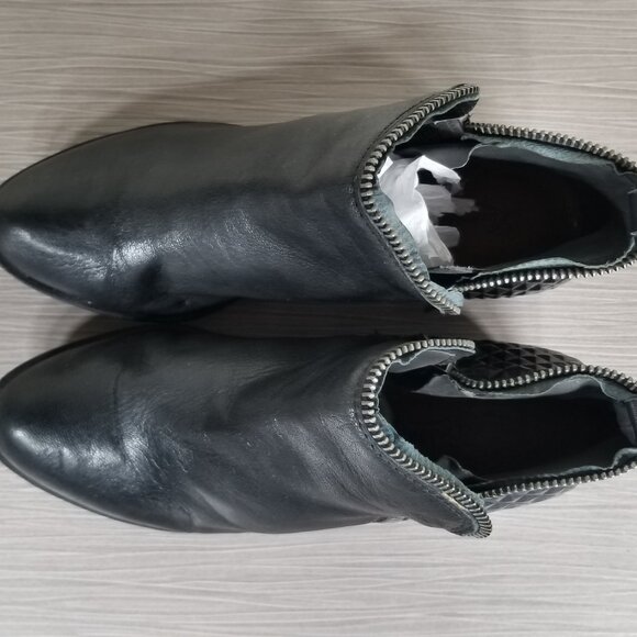 Lucky Brand Bartalino Bootie, Black Leather, Womens Size 8 M / 38 - Picture 10 of 11